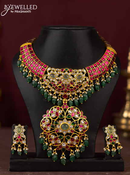 Jadau necklace with jadau kundan stones and pearl & green beads hangings