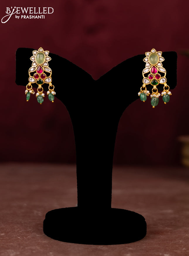 Jadau necklace with jadau kundan stones and pearl & green beads hangings
