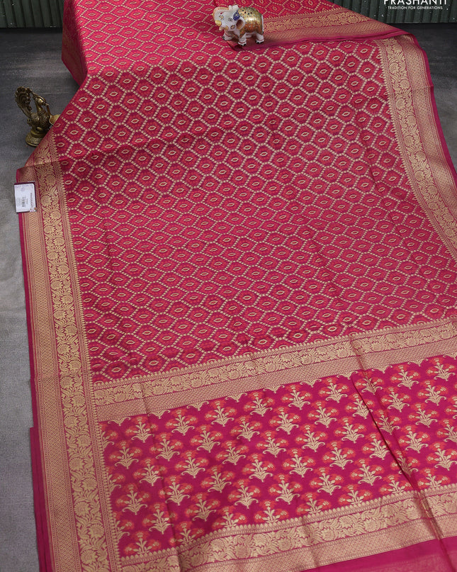 Banarasi silk cotton saree pink with allover thread & zari woven buttas and zari woven border