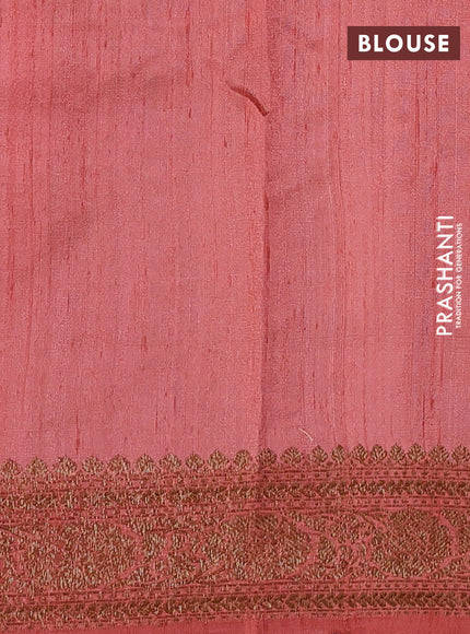Banarasi raw silk saree peach shade and pink with allover rangkat weaves and woven border