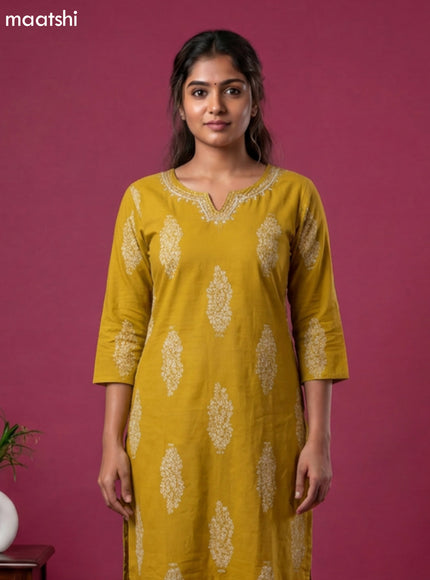 Mehandi Green Cotton Floral Printed Straight Suit