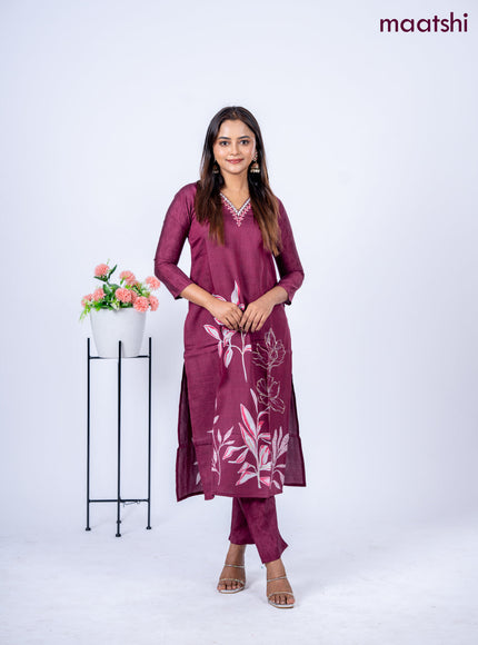 Rayon kurti set maroon with floral prints & embroidery mirror work v neck pattern and straight cut pant