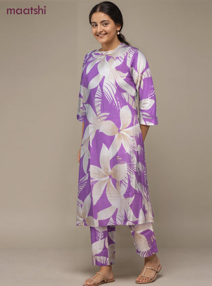 Cotton co-ord set lavender and cream with allover floral prints & simple neck pattern and palazzo pant