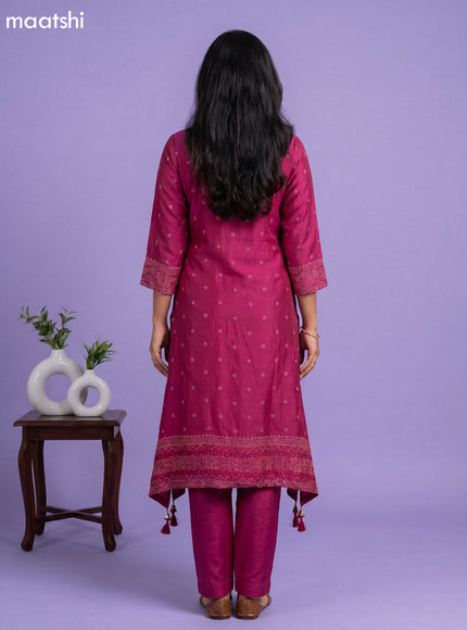 Magenta Pink Art Tussar Printed Fish Cut Kurti Set
