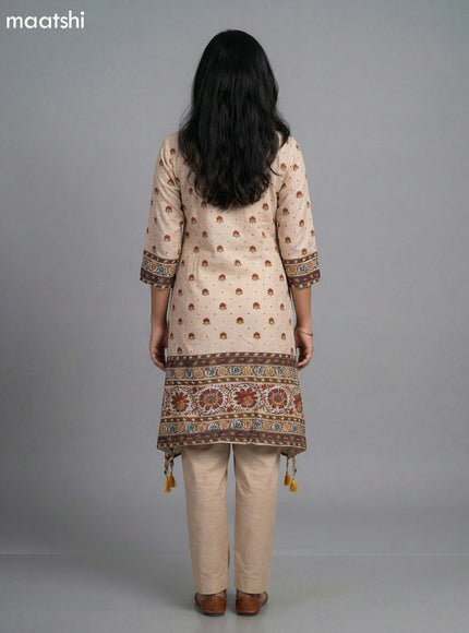 Cream Muslin Kalamkari Printed Fish Cut Suit