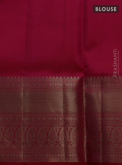 Pure kanchipuram silk saree dual shade of pink with allover zari small checks & buttas and rich zari woven border