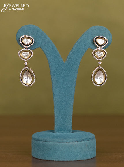 Necklace with kundan and cz stones in victorian finish