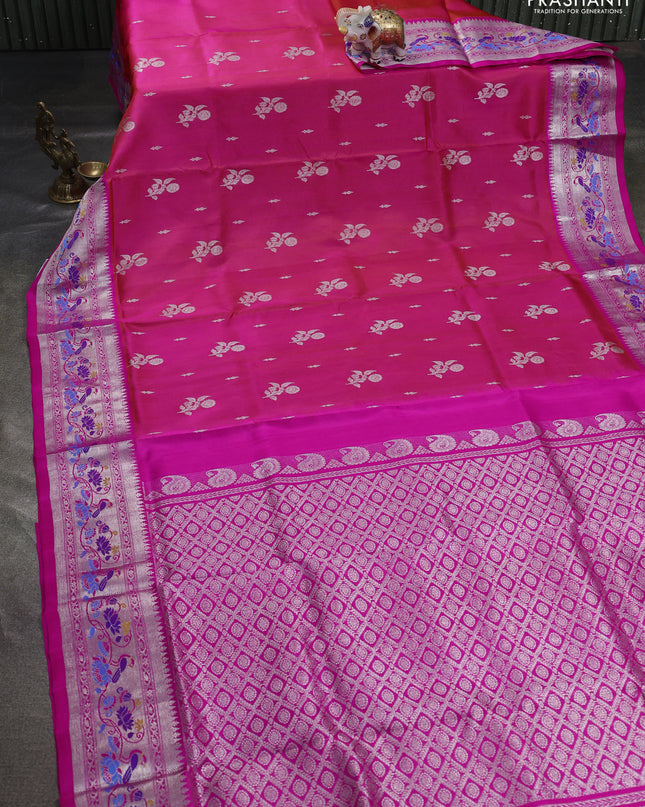 Venkatagiri silk saree dual shade of pinkish orange and pink with silver zari woven buttas and silver zari woven paithani style border