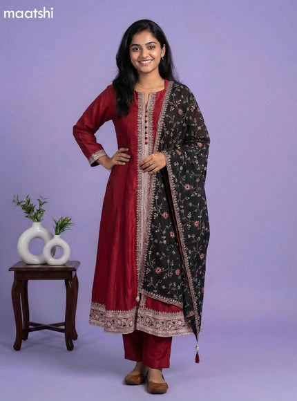 Maroon and Balck Semi Tussar Sequin Work Neck Pattern Anarkali Suit