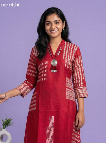 Pink Art Tussar Printed Fish Cut Kurti Set