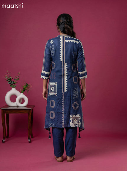 Navy Blue Art Tussar Printed Fish Cut Kurti Set