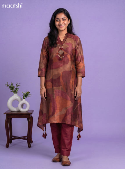 Maroon and Brown Art Tussar Printed Fish Cut Kurti Set