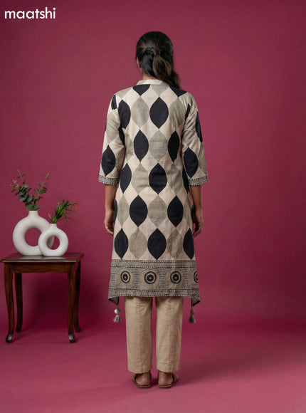 Cream and Black Art Tussar Printed Fish Cut Kurti Set