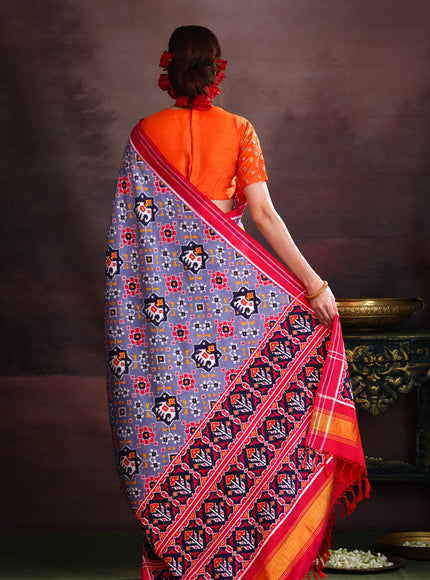 Patan Patola Grey And Pink Silk Saree