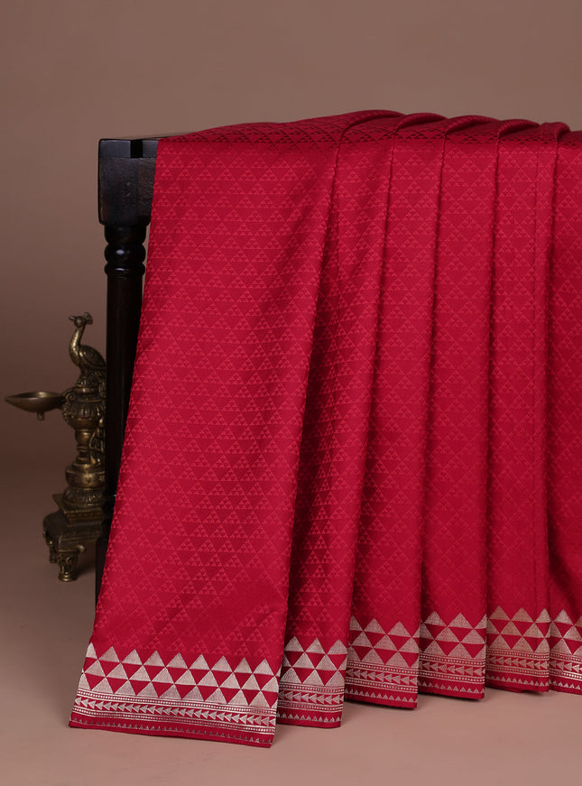 Red Banarasi Tanshoi Silk Saree