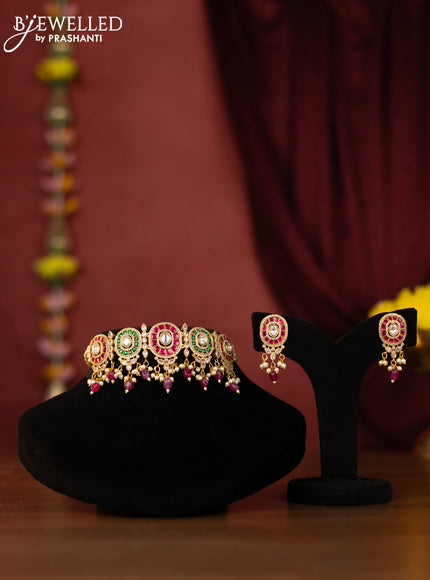 Beaded choker with jadau stones and pink beads hanging