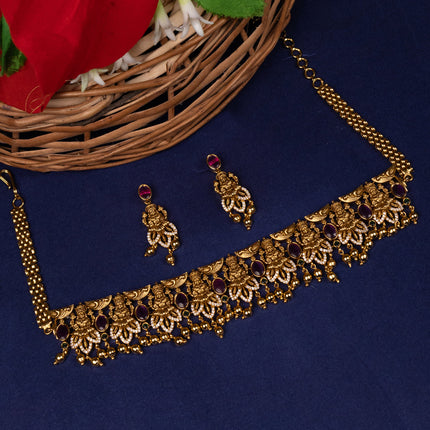 Collection image for: Choker