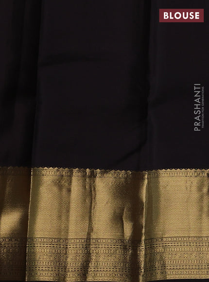 Pure kanchipuram silk saree orange and coffee brown with allover zari checked pattern and long zari woven korvai border