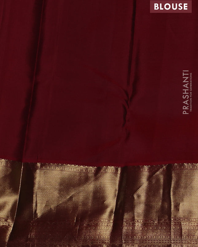 Pure kanchipuram silk saree mehendi green and maroon with allover zari checked pattern and long zari woven korvai border