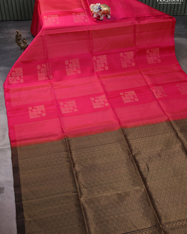 Pure soft silk saree pink and brown with allover zari weaves in borderless style