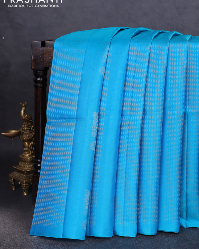 Pure soft silk saree cs blue and deep violet with allover zari weaves in borderless style