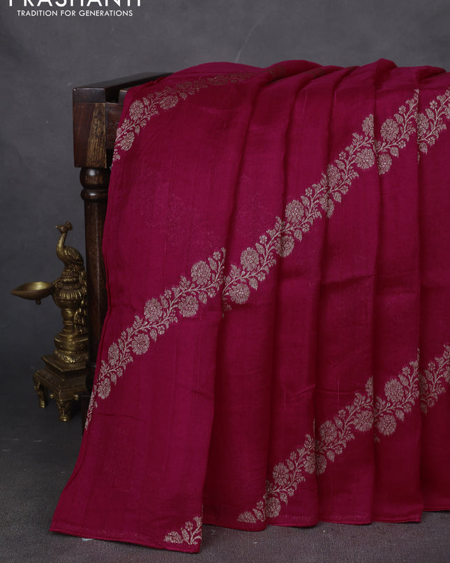 Banarasi semi raw silk saree pink with allover thread & zari weaves and woven border