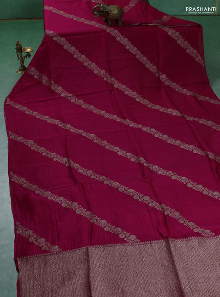 Banarasi semi raw silk saree pink with allover thread & zari weaves and woven border