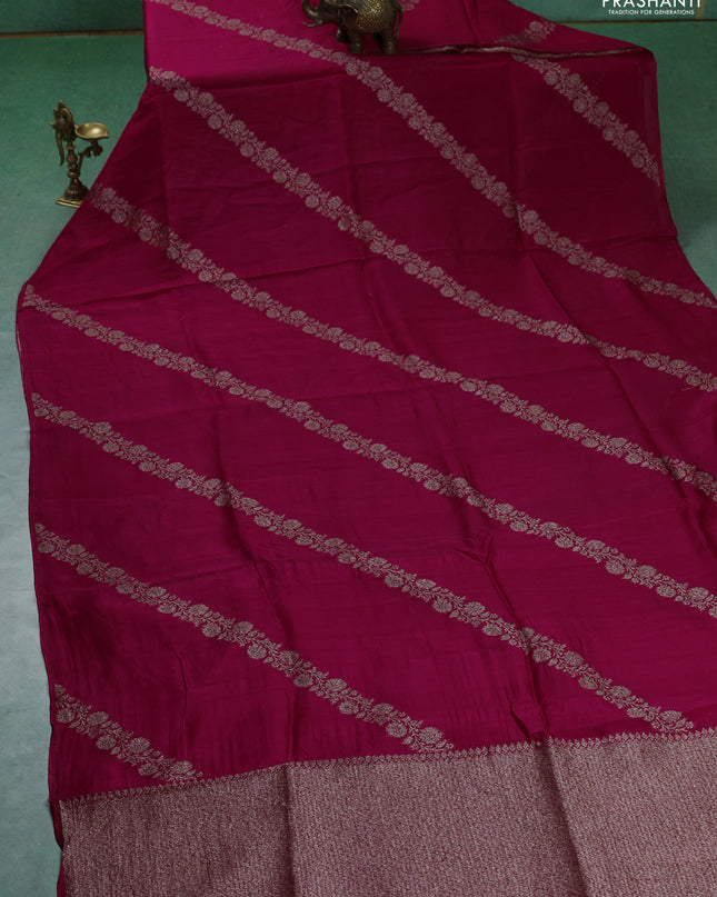 Banarasi semi raw silk saree pink with allover thread & zari weaves and woven border