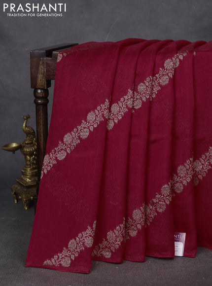 Banarasi semi raw silk saree red with allover thread & zari weaves and woven border