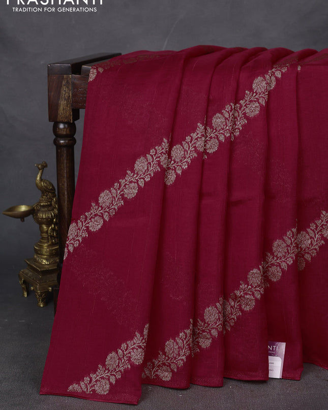 Banarasi semi raw silk saree red with allover thread & zari weaves and woven border