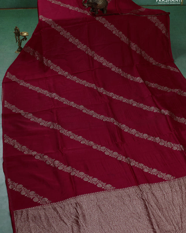 Banarasi semi raw silk saree red with allover thread & zari weaves and woven border
