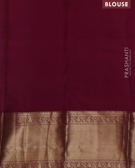 Pure kanchipuram silk saree pastel green and dark magenta pink with allover vairaosi pattern & zari buttas and long rich zari woven border