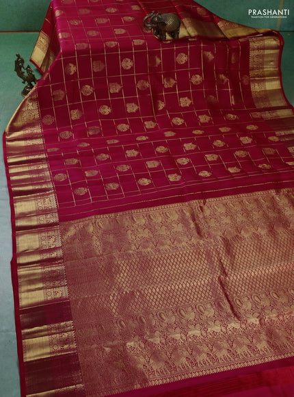 Pure kanchipuram silk saree dual shade of pink with allover zari checks & buttas and zari woven korvai border