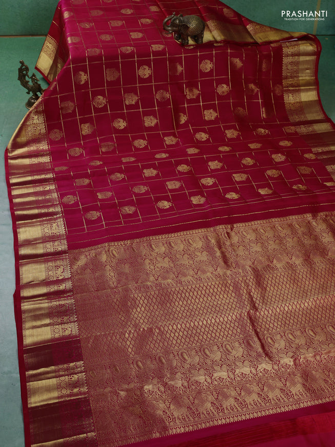Pure kanchipuram silk saree dual shade of pink with allover zari checks & buttas and zari woven korvai border
