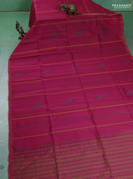 Kora silk cotton saree dual shade of pink with allover thread woven stripes pattern in borderless style