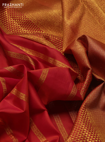 10 yards silk saree dual shade of pinkish orange with zari woven buttas and zari woven border