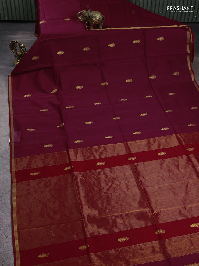 Maheshwari silk cotton saree wdark magenta pink and red with zari woven buttas and small zari woven border