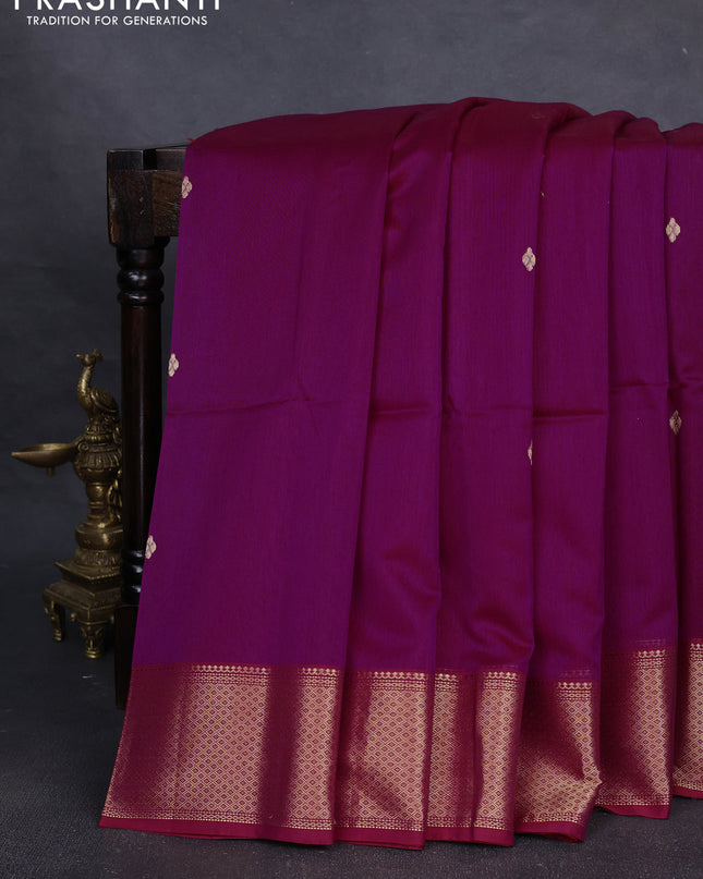 Maheshwari silk cotton saree magenta pink and red with zari woven buttas and zari woven border