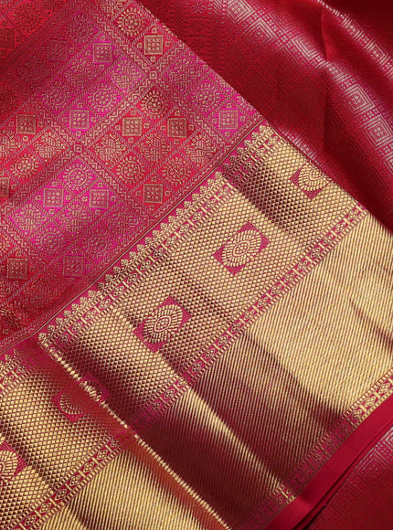Pure kanchipuram Silk Saree pink with allover zari woven brocade weaves and rich zari woven border