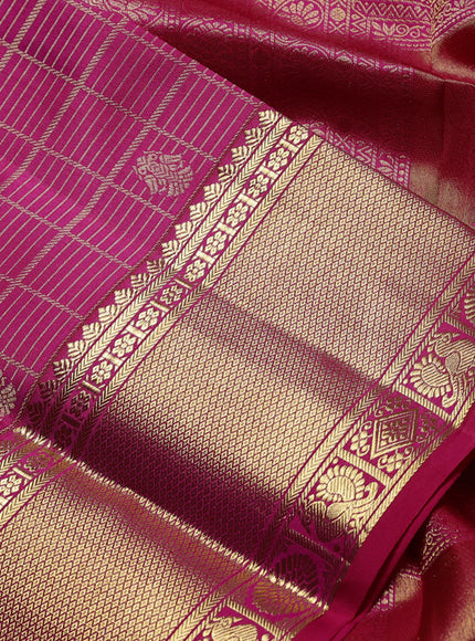 Pure kanchipuram Silk Saree pink with allover zari woven brocade weaves and rich zari woven border