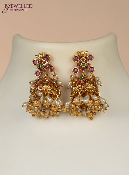 Black thread necklace with kemp stones and pearl & golden beads hangings