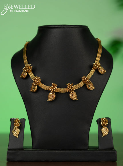 Antique attigai necklace manga pattern with kemp stones and golden beads hangings