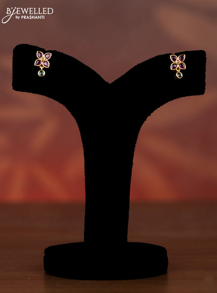 Antique necklace with floral design and kemp stones