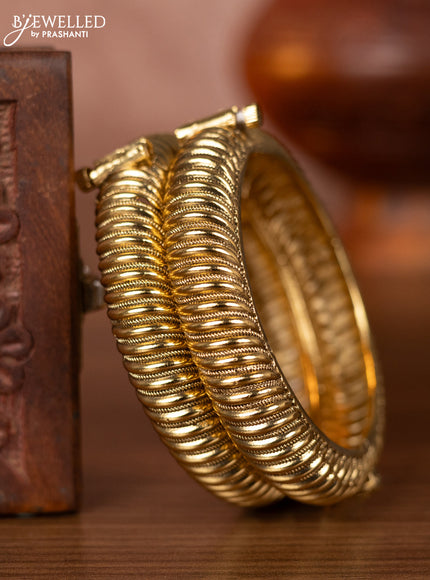 Antique screw type bangles with simple design