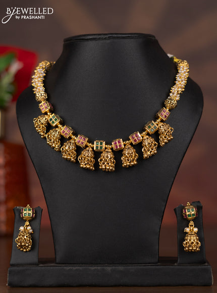 Antique necklace with kemp stones and golden beads hangings