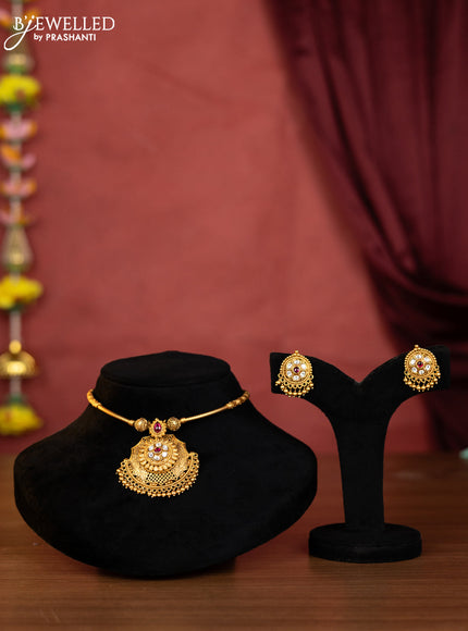 Ring type choker with ruby & kundan stones and golden beads hangings