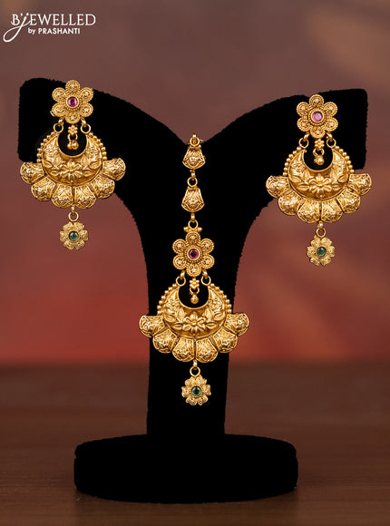 Antique necklace with floral design and kemp stones