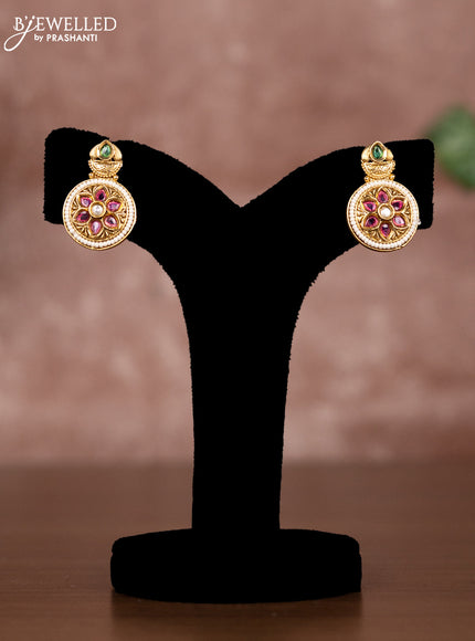 Antique chain with kemp & kundan stones and golden beads hangings