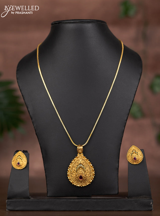 Antique chain with ruby stone