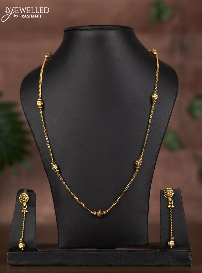 Antique chain with simple design